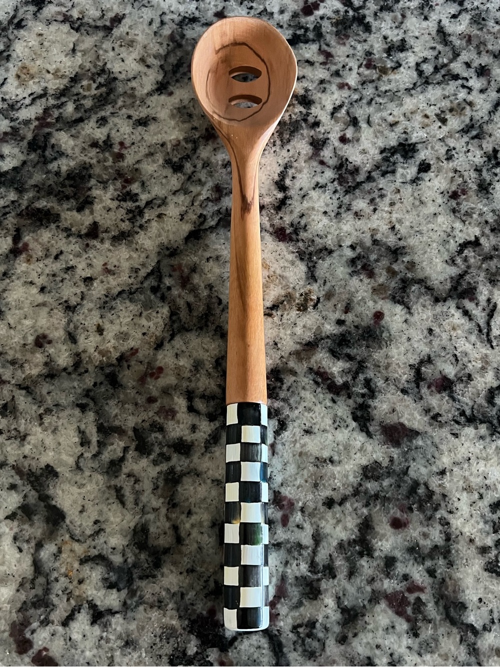 MACKENZIE-CHILDS COURTLY CHECK
OLIVE WOOD SLOTTED SPOON. 13" long.